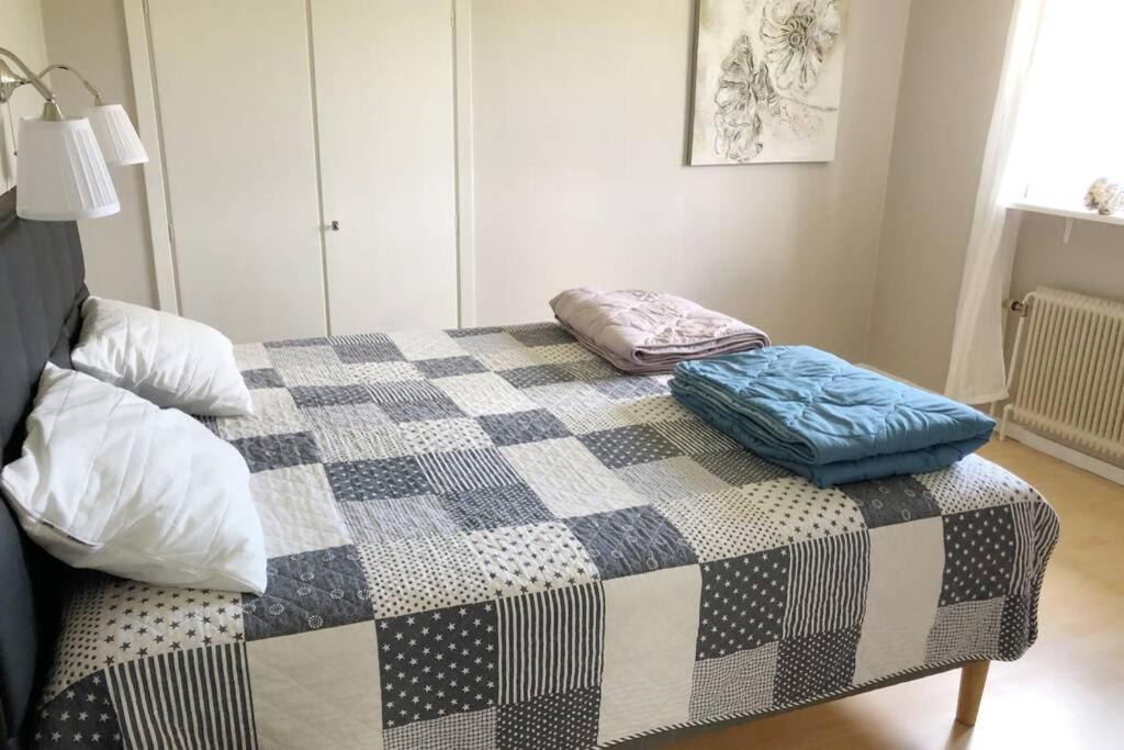 Egen Laegenhet I 2-Familjshus Pa Landet. Villa Tierp Luaran gambar